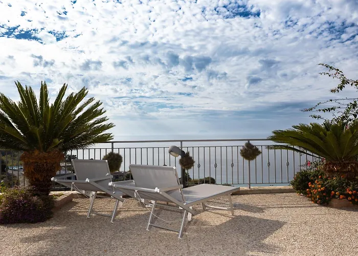 Casa indipendente con vista mare